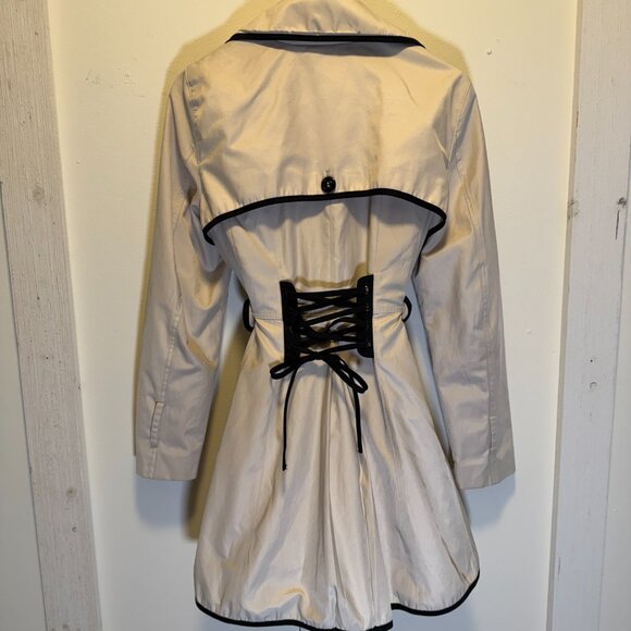 Large Betsey Johnson Cream With Black Piping Coat - Picture 2 of 6